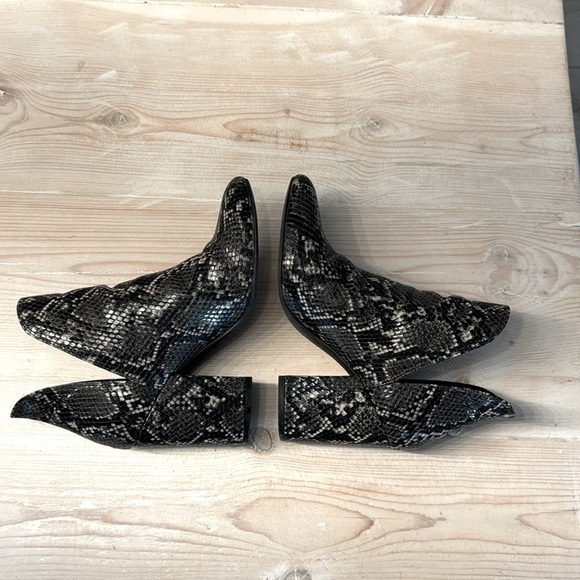 Steve Madden Bootie - Picture 5 of 7